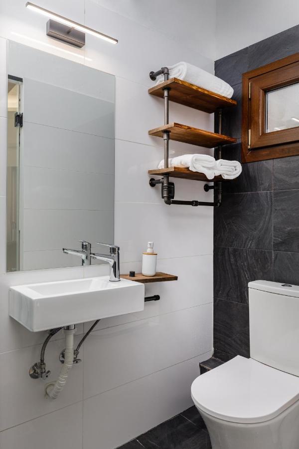 Stylish And Modern Studio - Miltos Salonic Exterior foto